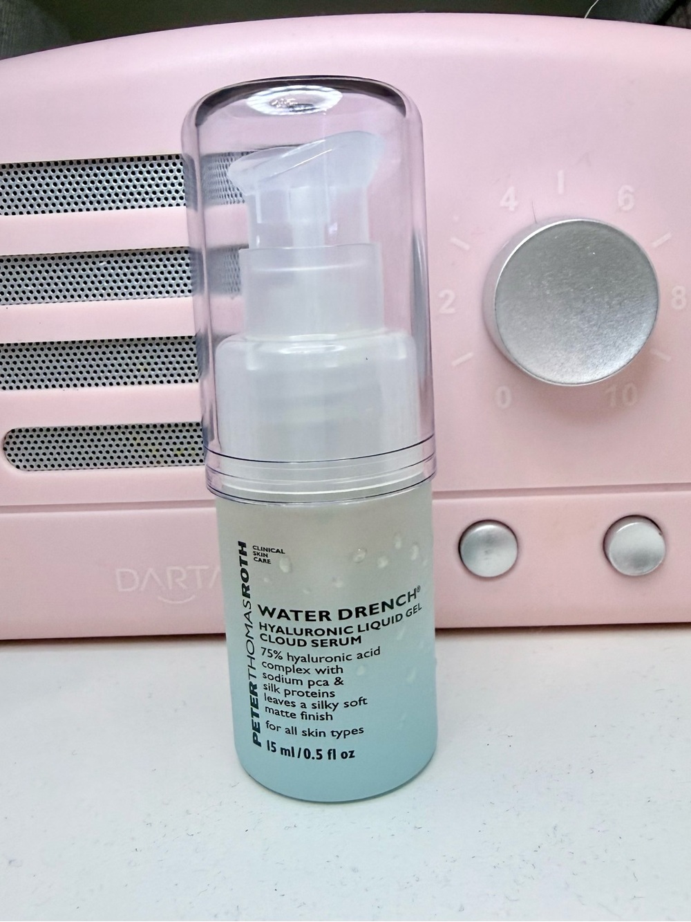 Peter Thomas Roth Water Drench Hyaluronic Liquid Gel Cloud
Serum-travel size